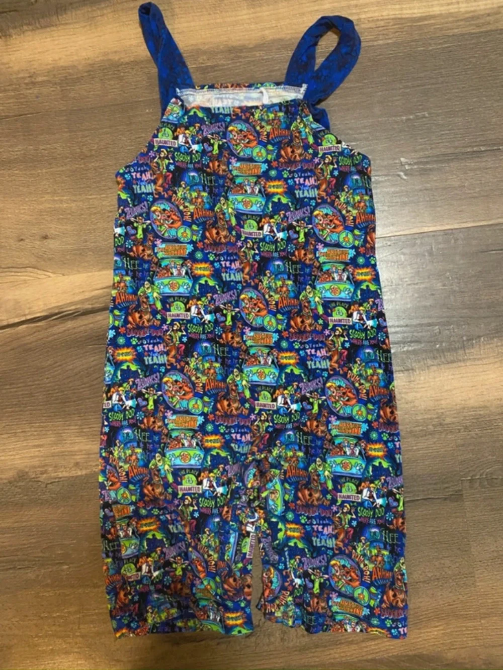 Scooby-Doo Short overalls EUC size 5/6